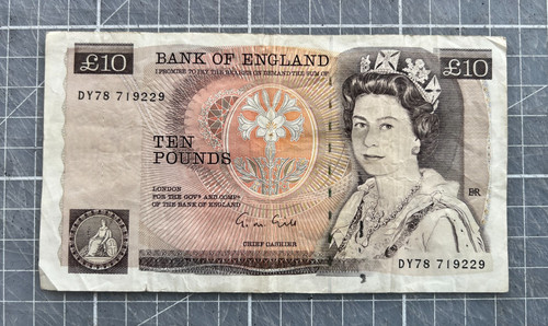 Ten pound old note - ten, £10
